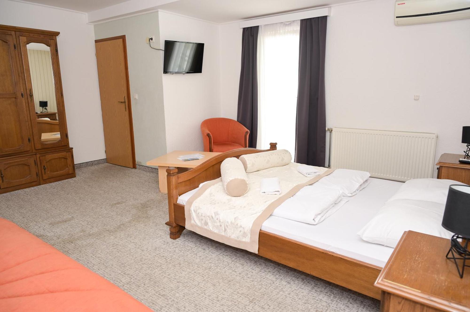 Motel Plaza Jajce Zewnętrze zdjęcie